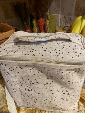 SOYOUNG LUNCH BOX Speckled Insulated Cooler Tote - Cream with Black Speckles